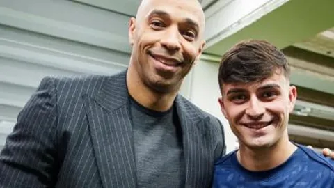 丁俊晖止步，庞俊旭迎战希金斯：我国斯诺克仅剩一将晋级下一轮